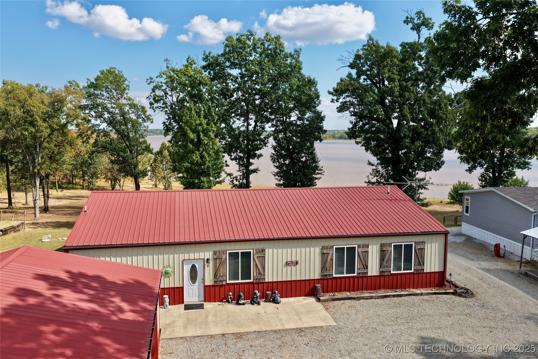 107349 S 4091 Road Property Photo 2