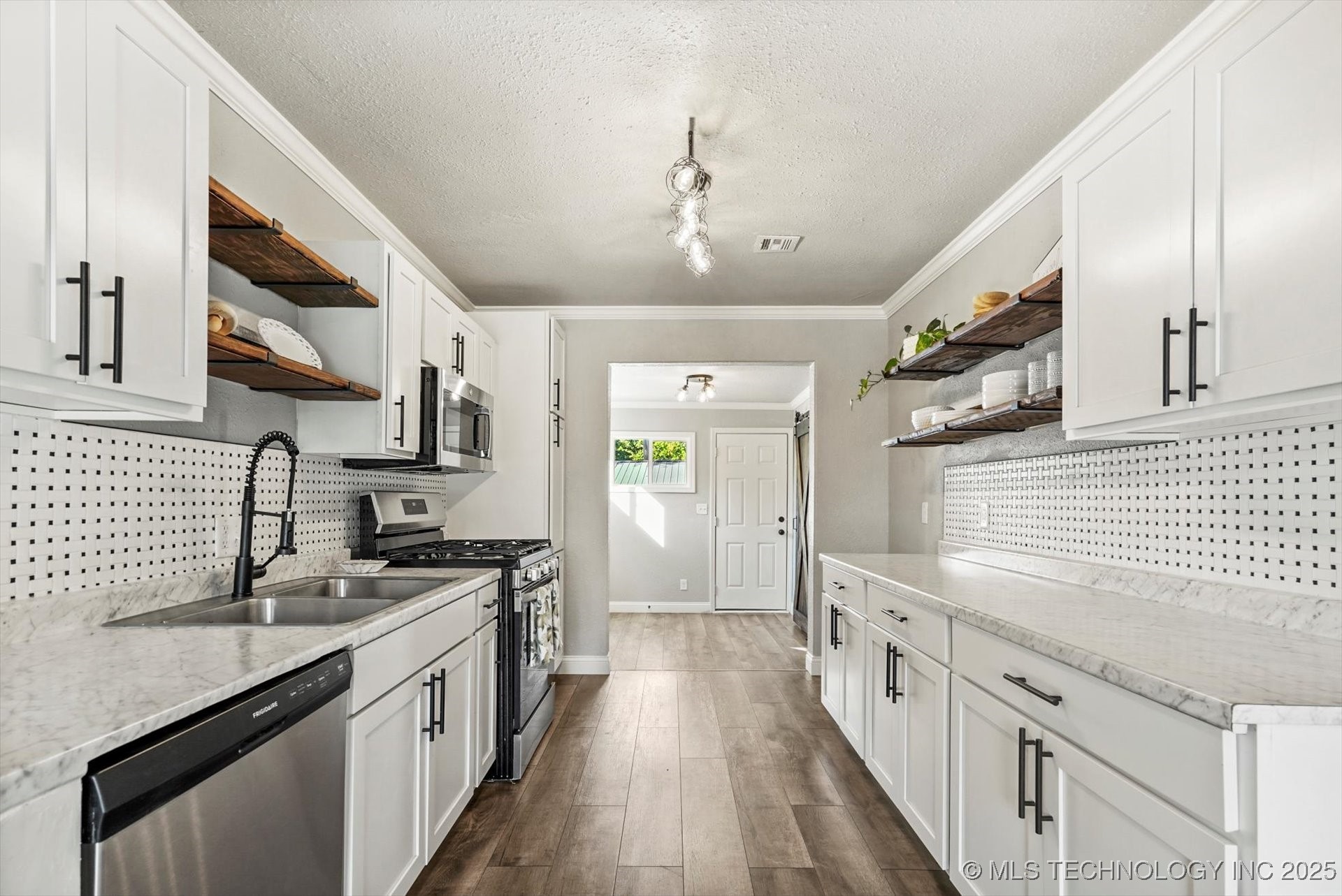 4718 S 25th West Avenue Property Photo 6