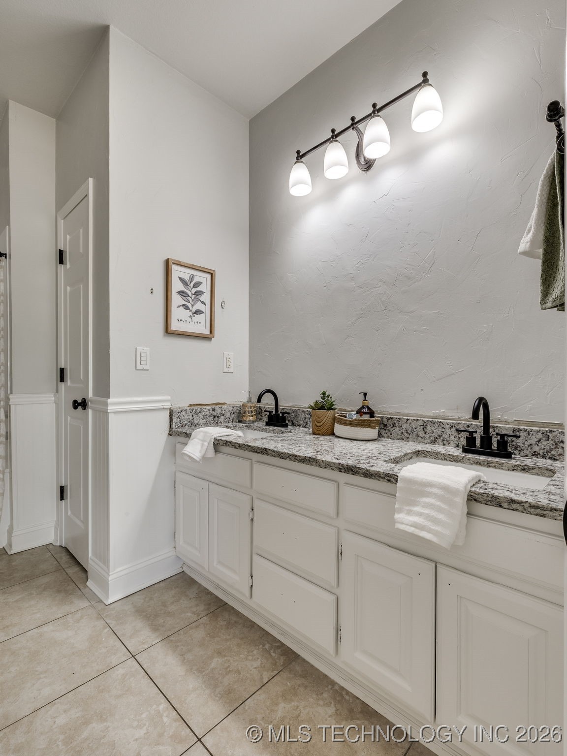 3717 S 195th East Avenue Property Photo 31