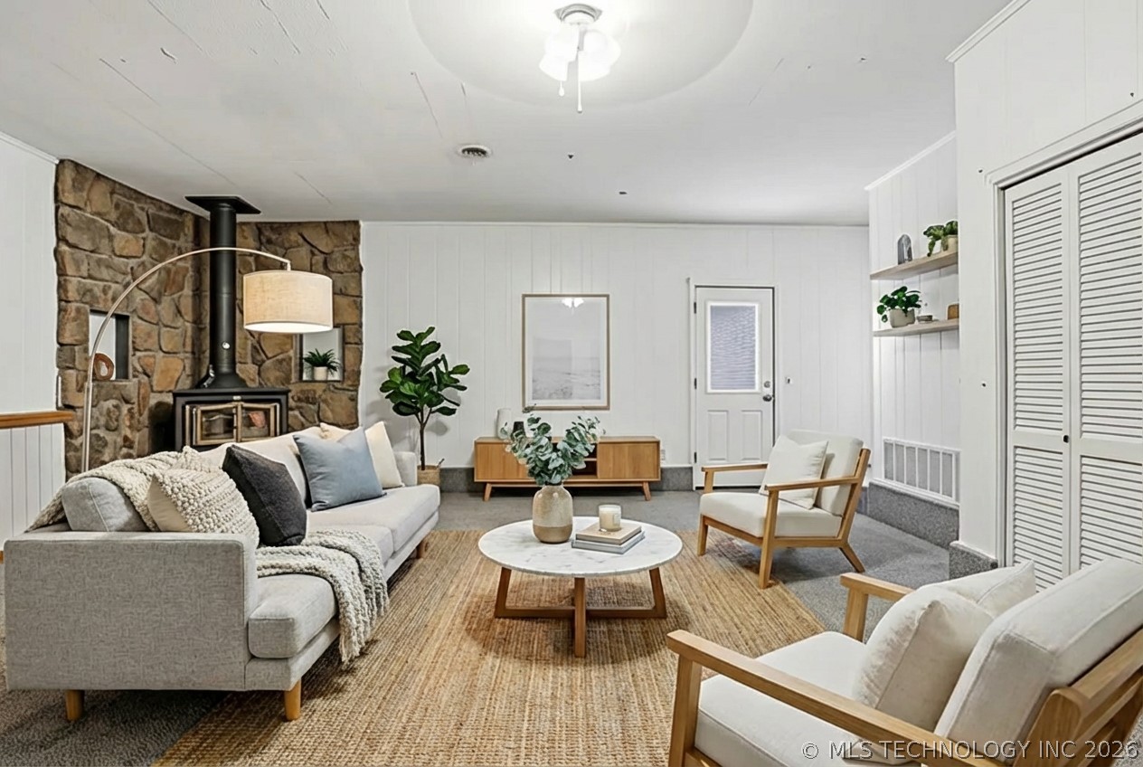 1213 S Maple Place Property Photo 20