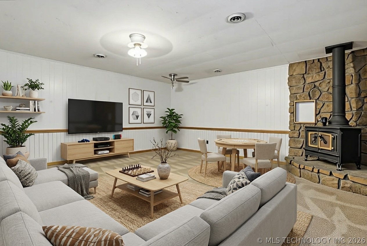 1213 S Maple Place Property Photo 22