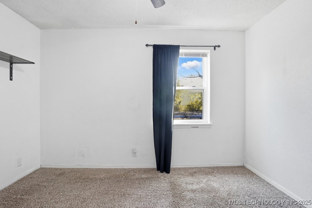 1213 S Maple Place Property Photo 31