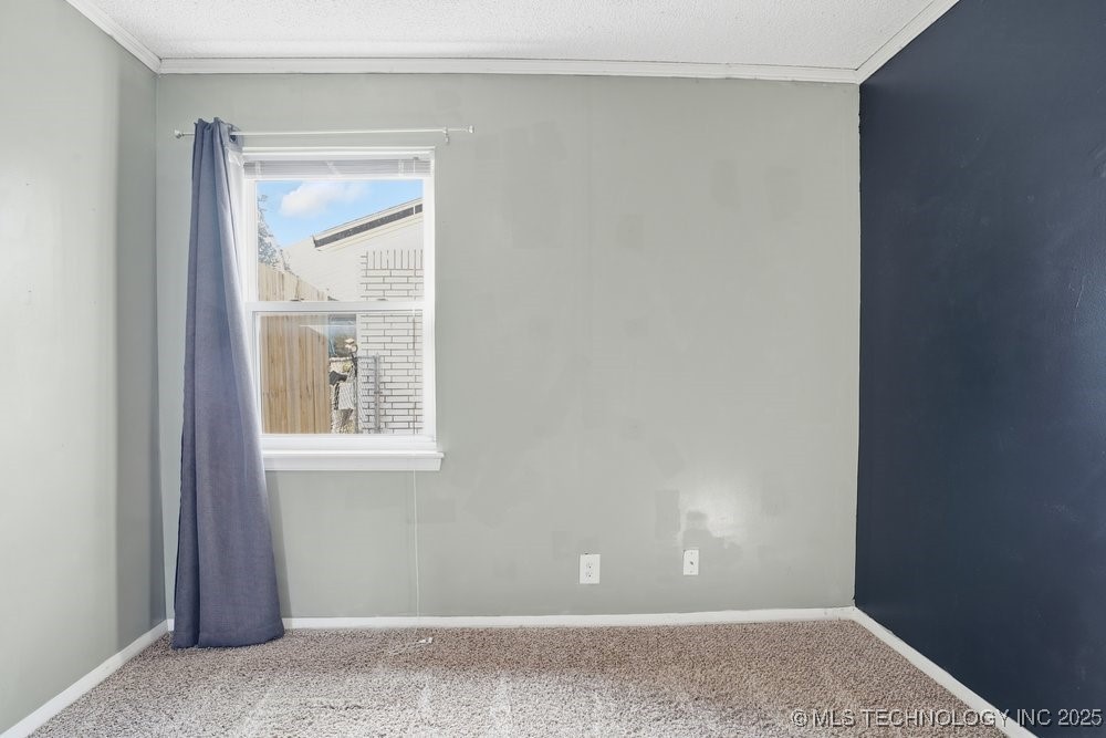 1213 S Maple Place Property Photo 36