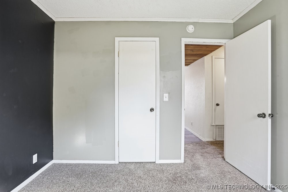 1213 S Maple Place Property Photo 37