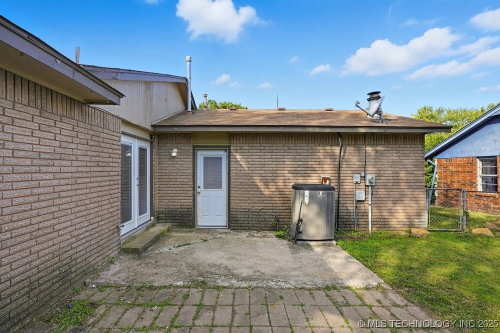 1213 S Maple Place Property Photo 39