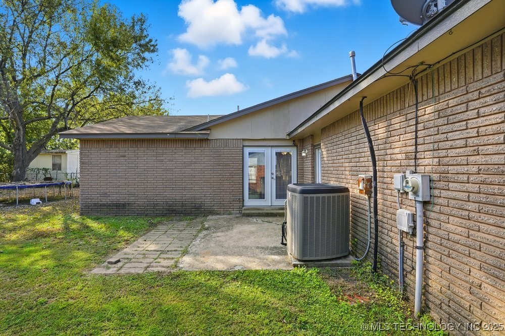 1213 S Maple Place Property Photo 40