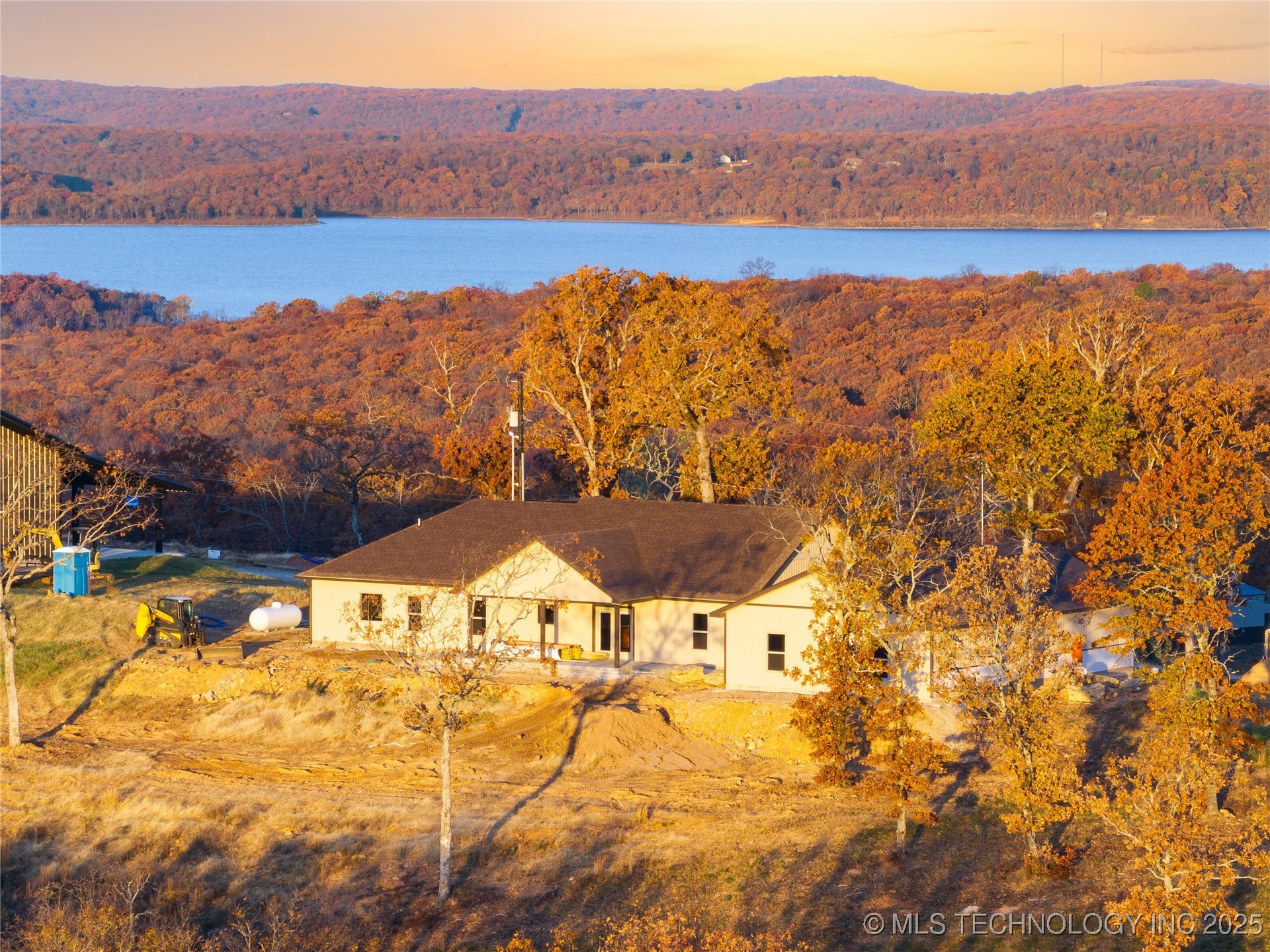 34830 S Falcon Crest Lane Property Photo 9