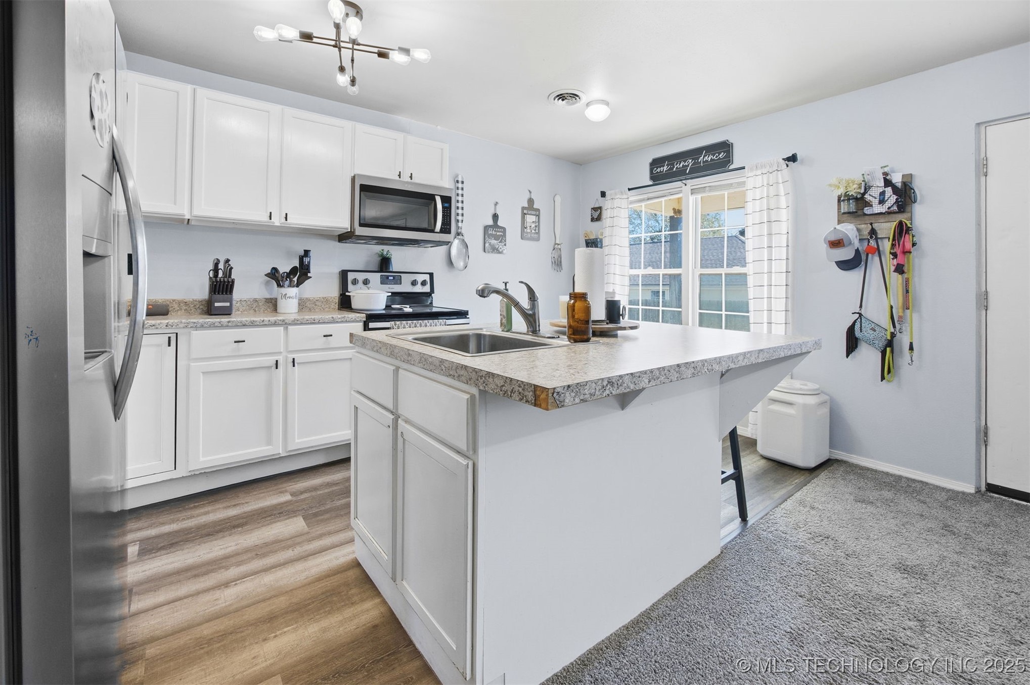 413 W Pogue Street Property Photo 11