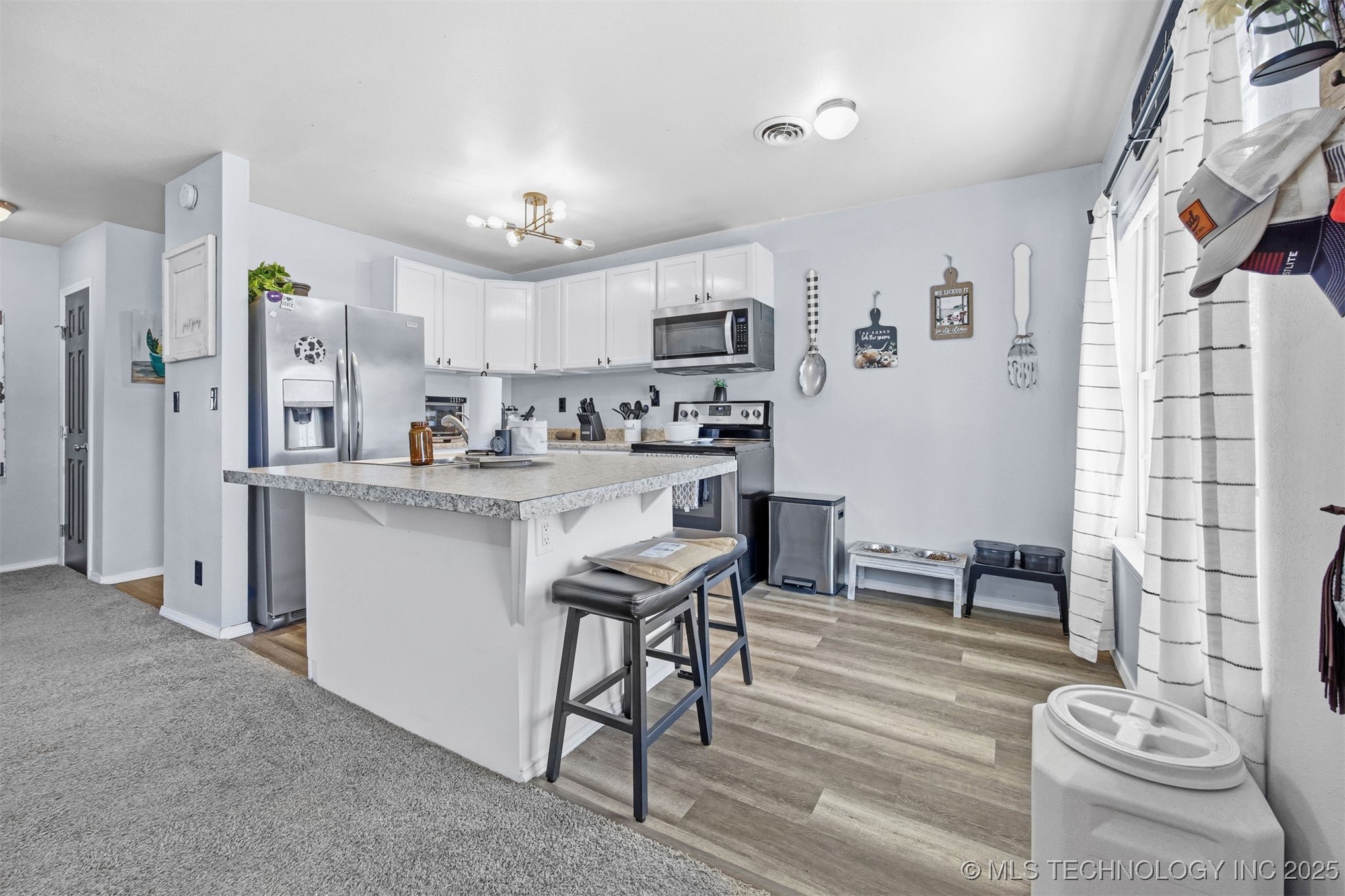 413 W Pogue Street Property Photo 12