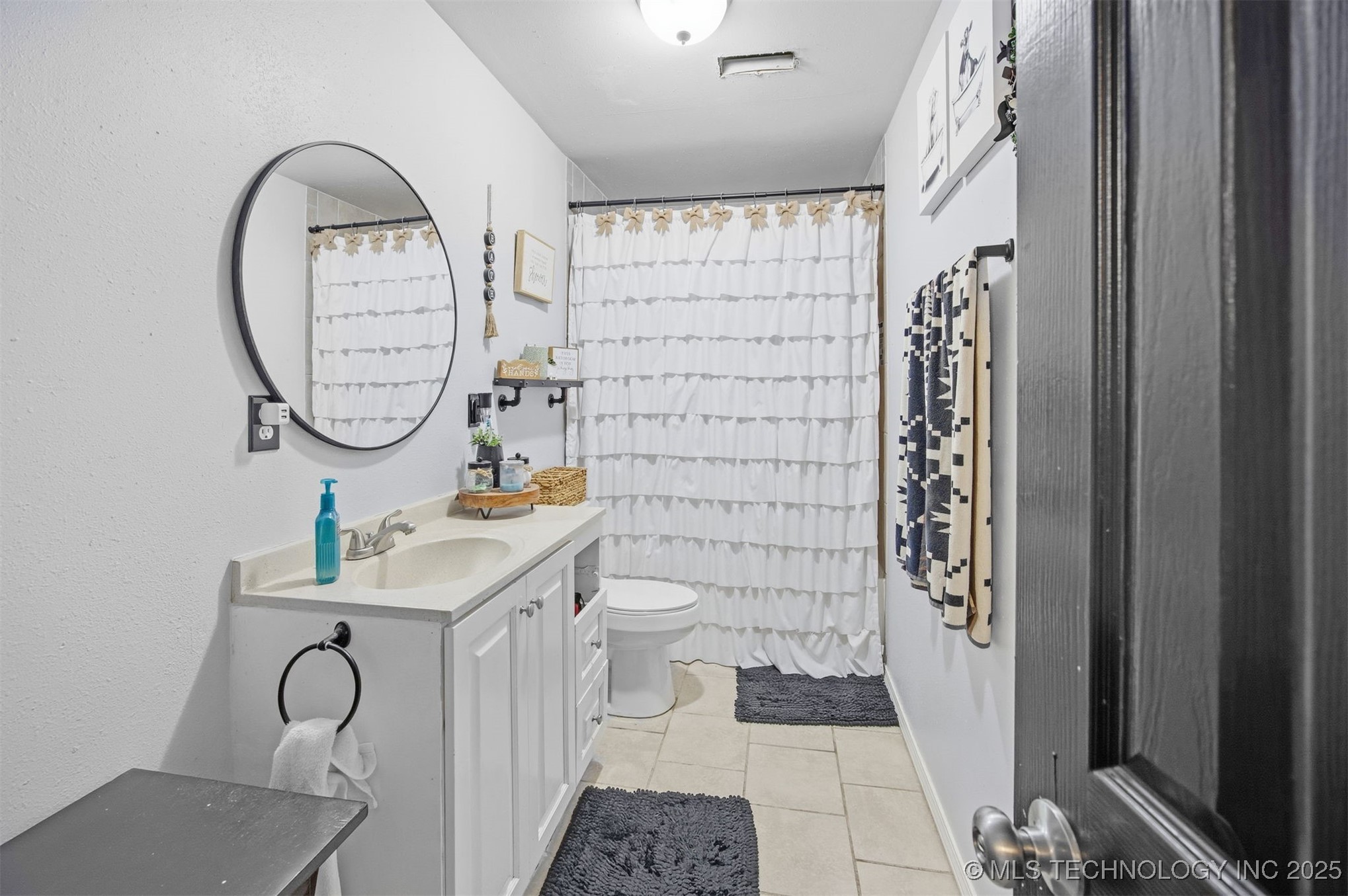 413 W Pogue Street Property Photo 14