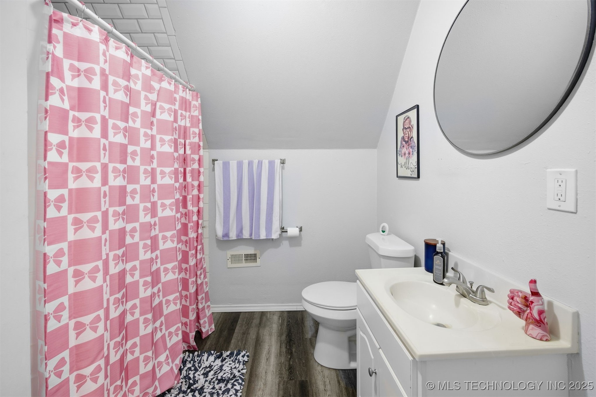 413 W Pogue Street Property Photo 16