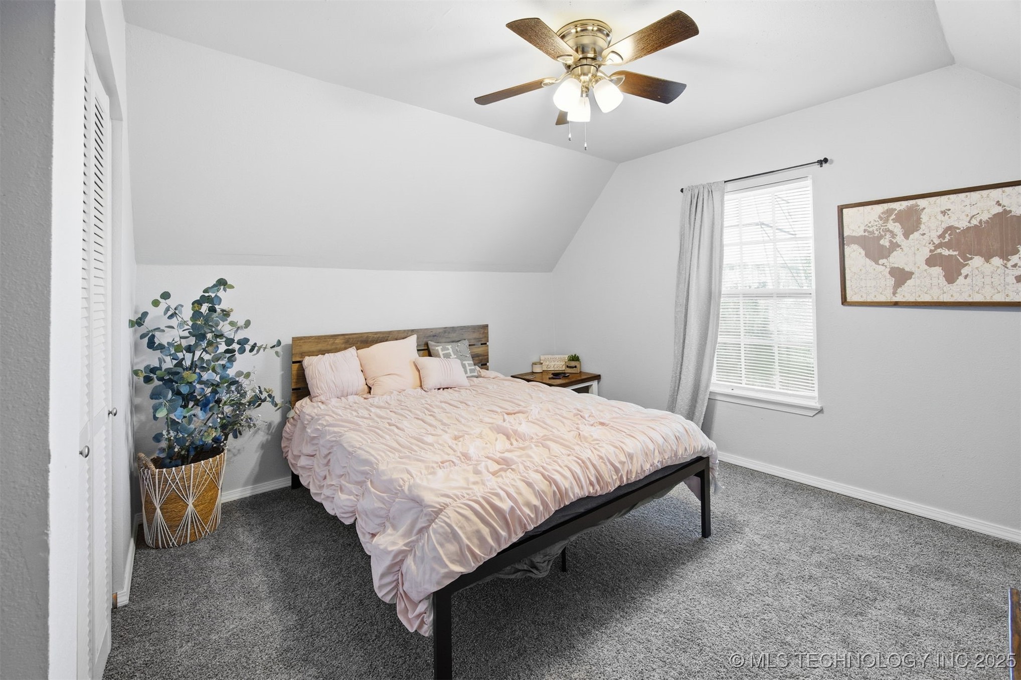 413 W Pogue Street Property Photo 22