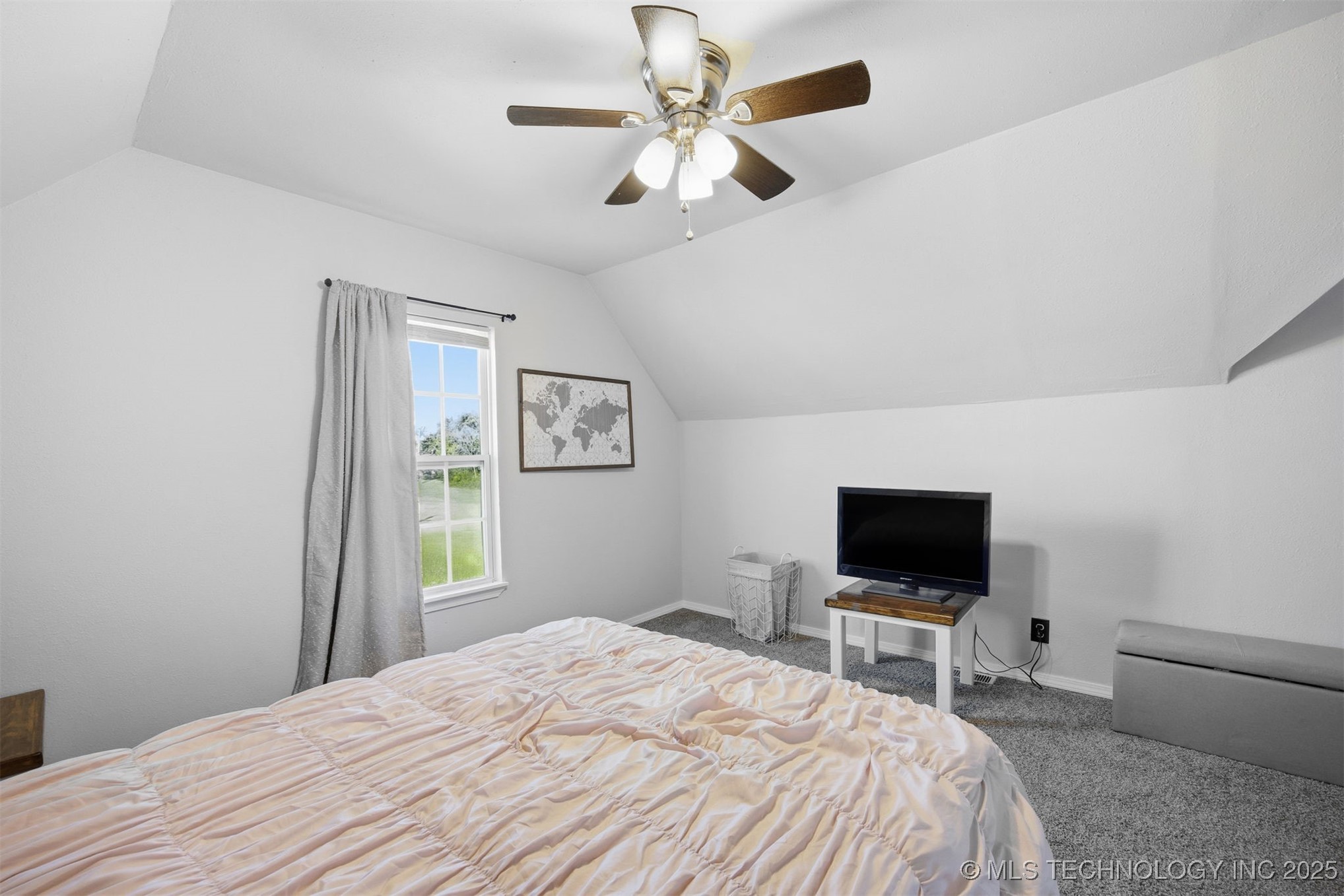 413 W Pogue Street Property Photo 25