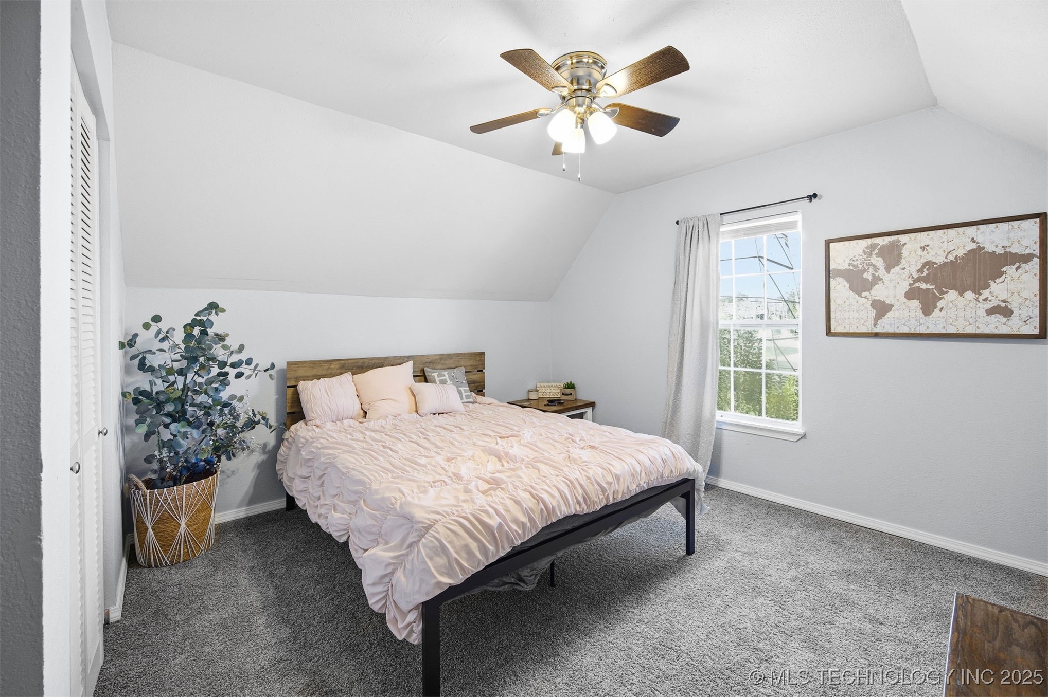 413 W Pogue Street Property Photo 26