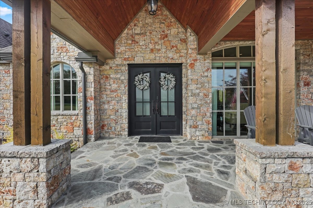 9602 N Memorial Drive Property Photo 6