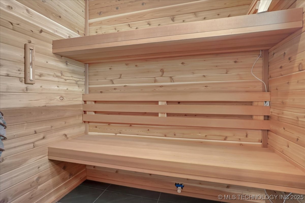 9602 N Memorial Drive Property Photo 18