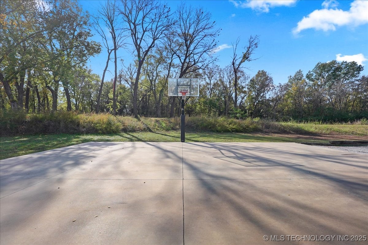 9602 N Memorial Drive Property Photo 45