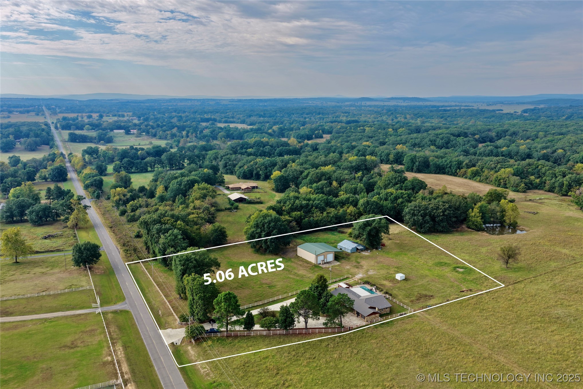 10388 N Perry Road Property Photo 3