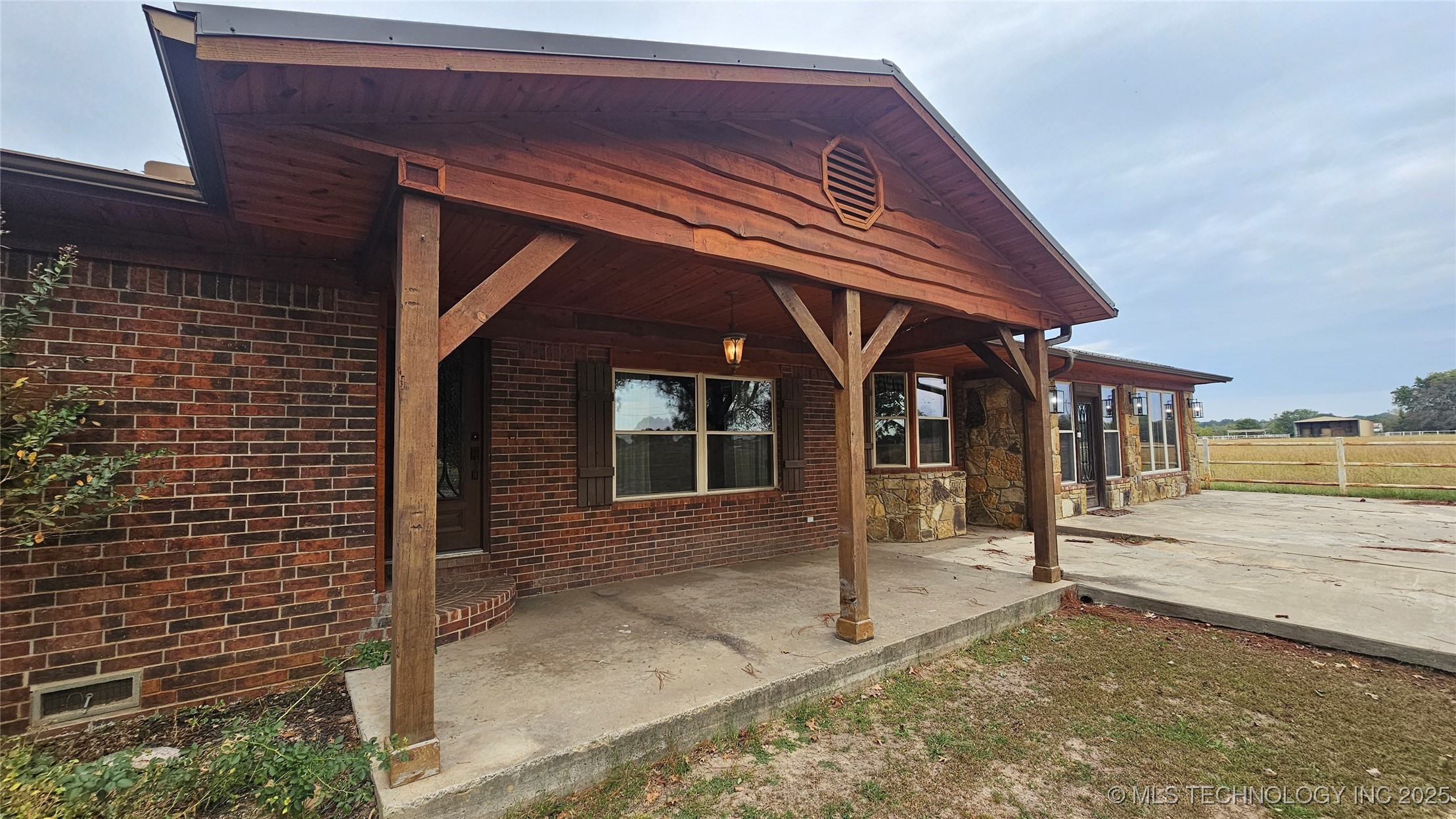 10388 N Perry Road Property Photo 8