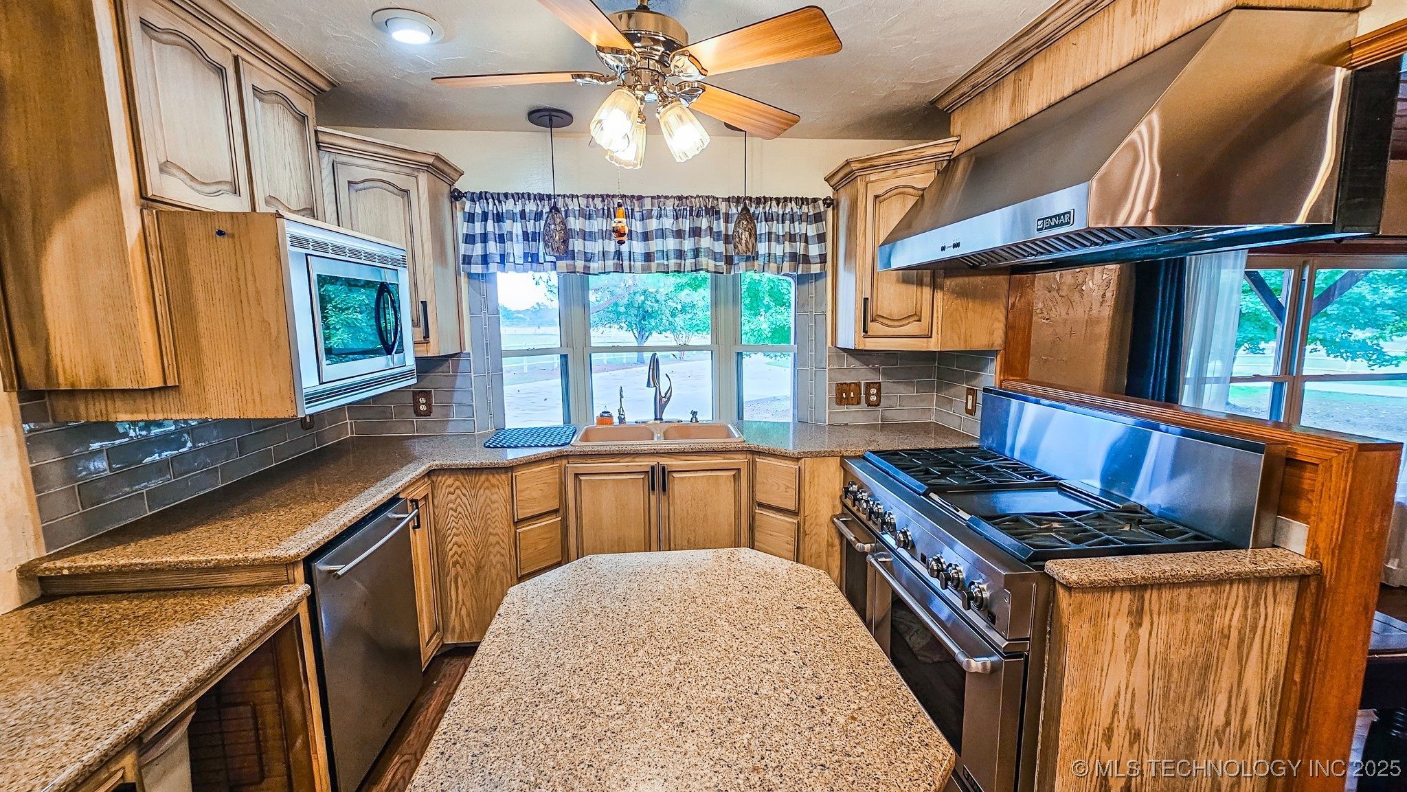 10388 N Perry Road Property Photo 19