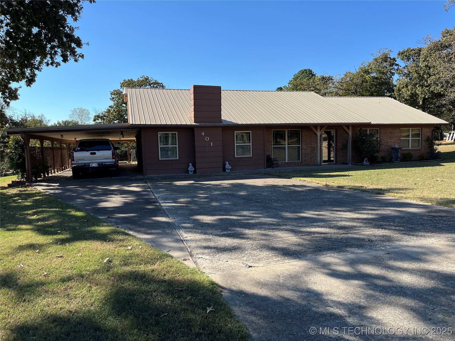 401 S New Bethel Property Photo 2