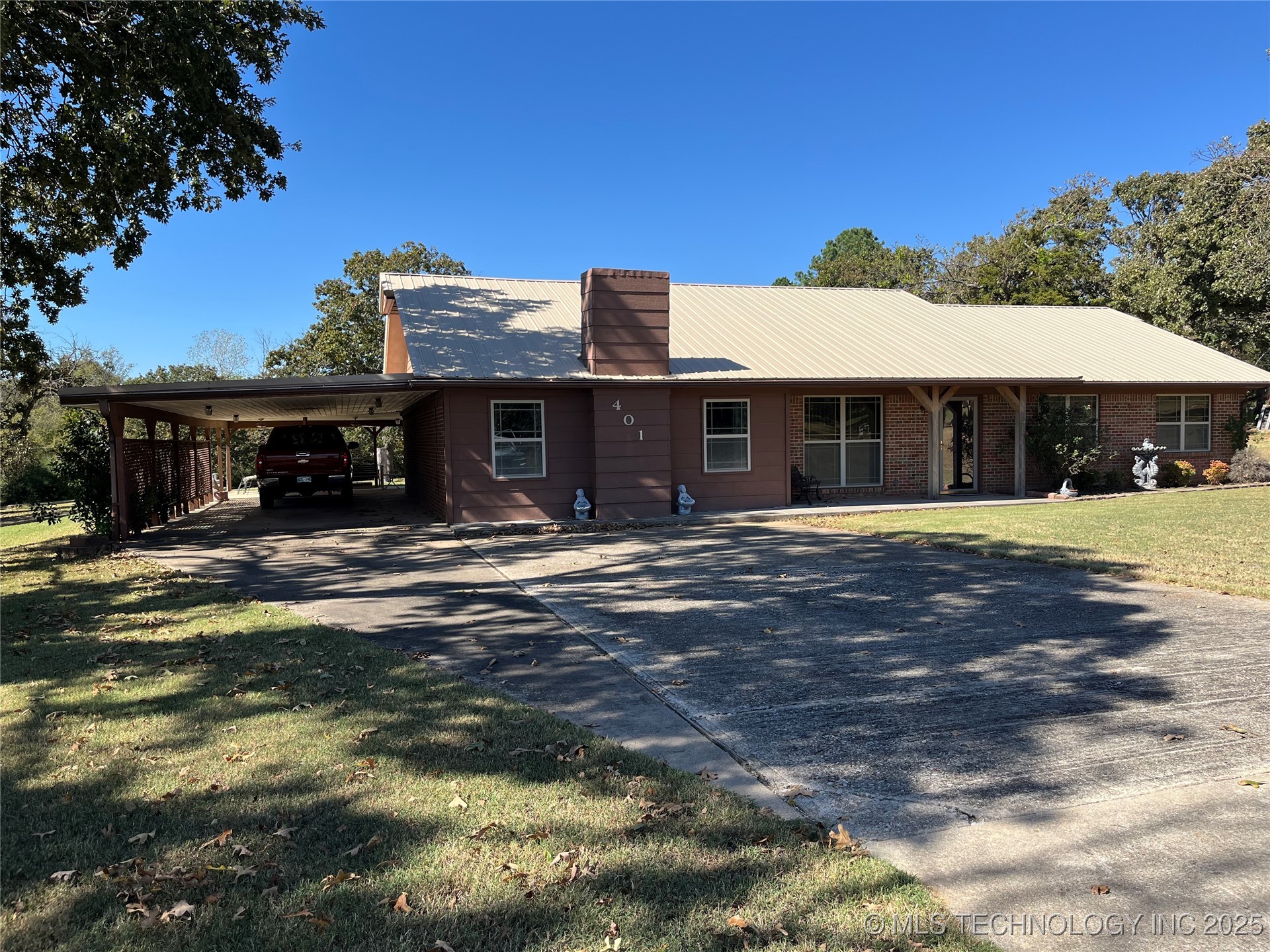 401 S New Bethel Property Photo 3