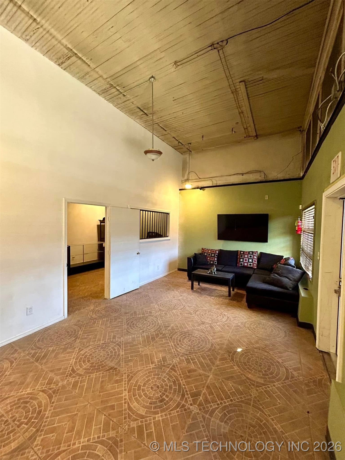 116 N Main Property Photo 3