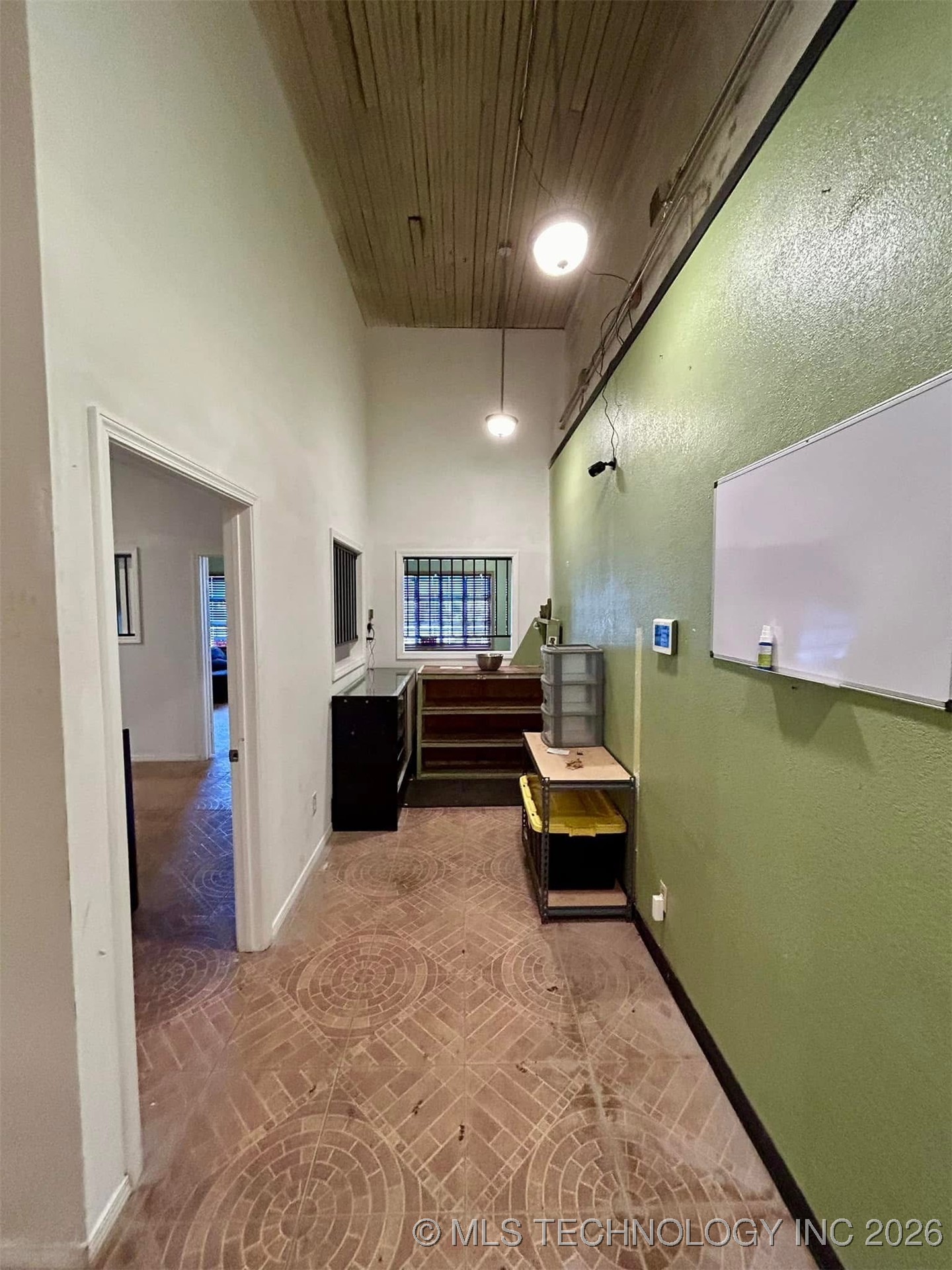 116 N Main Property Photo 5