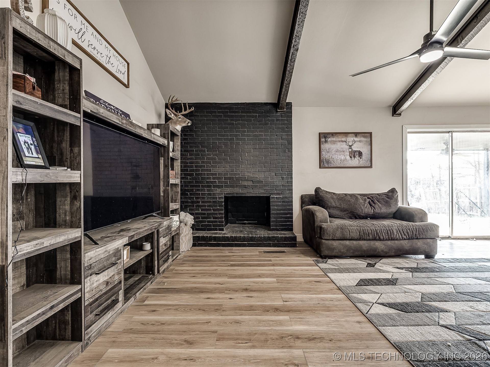 10214 E 24th Street Property Photo 8