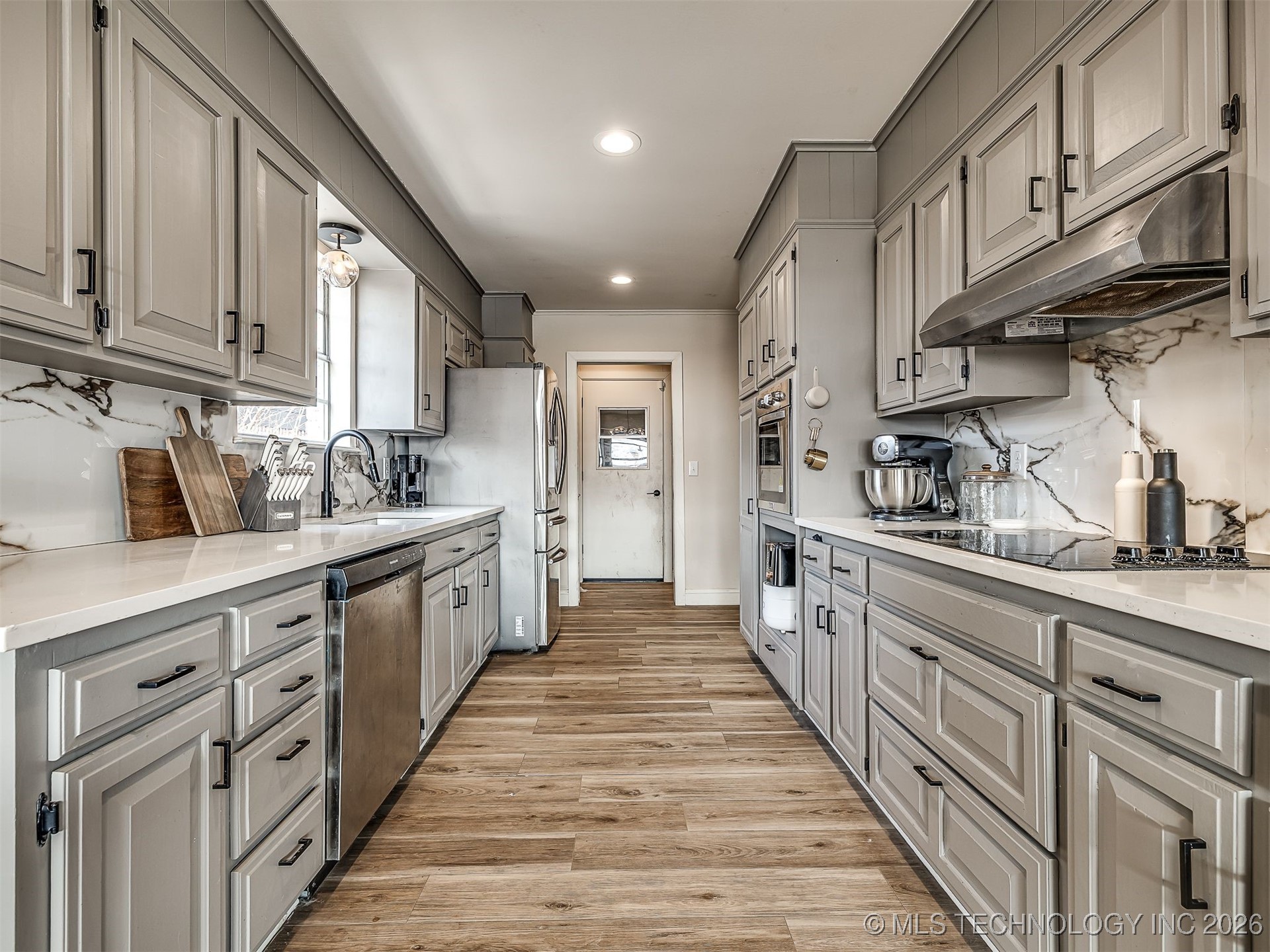 10214 E 24th Street Property Photo 11