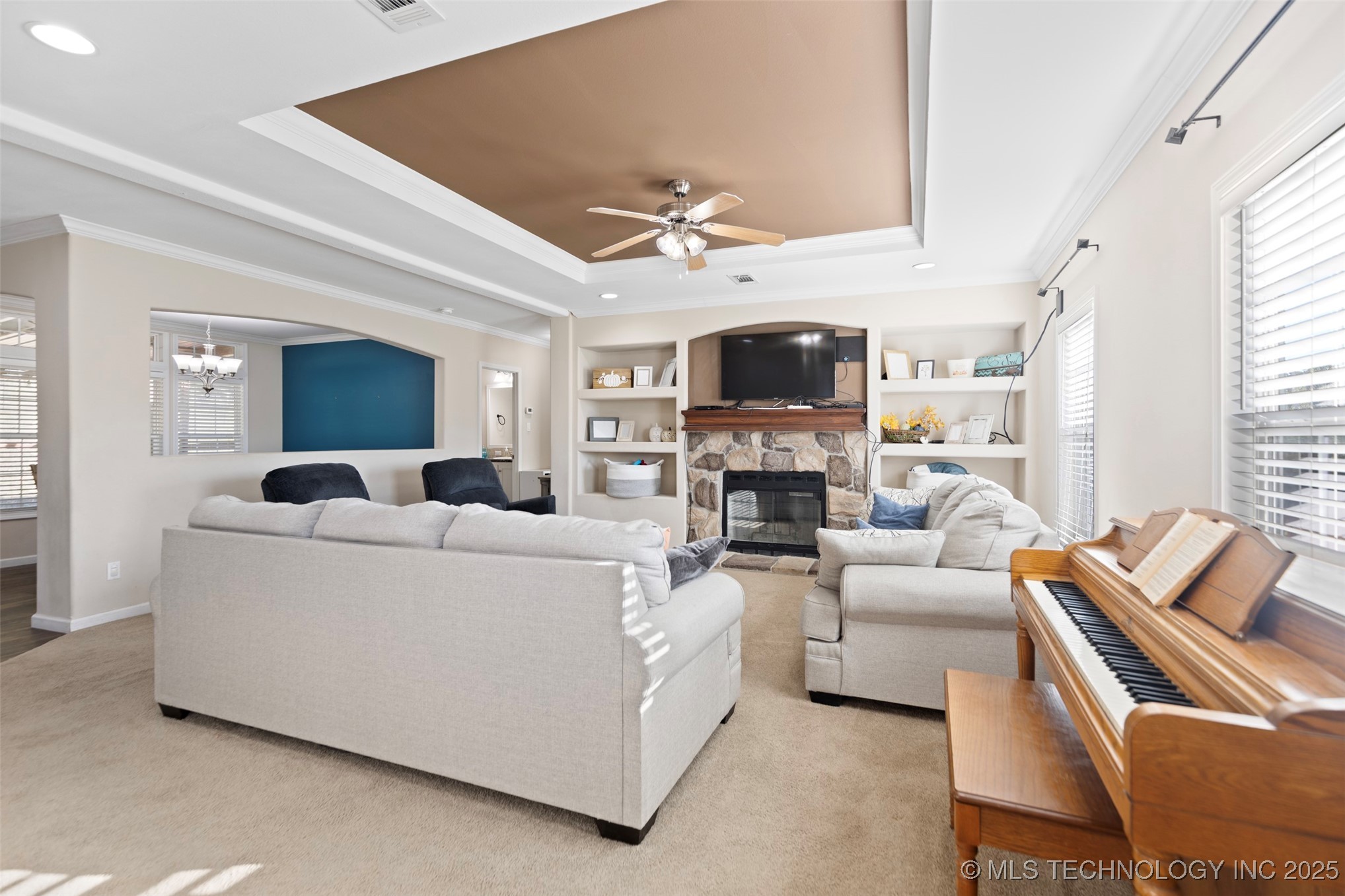 12538 N 68th West Avenue Property Photo 2