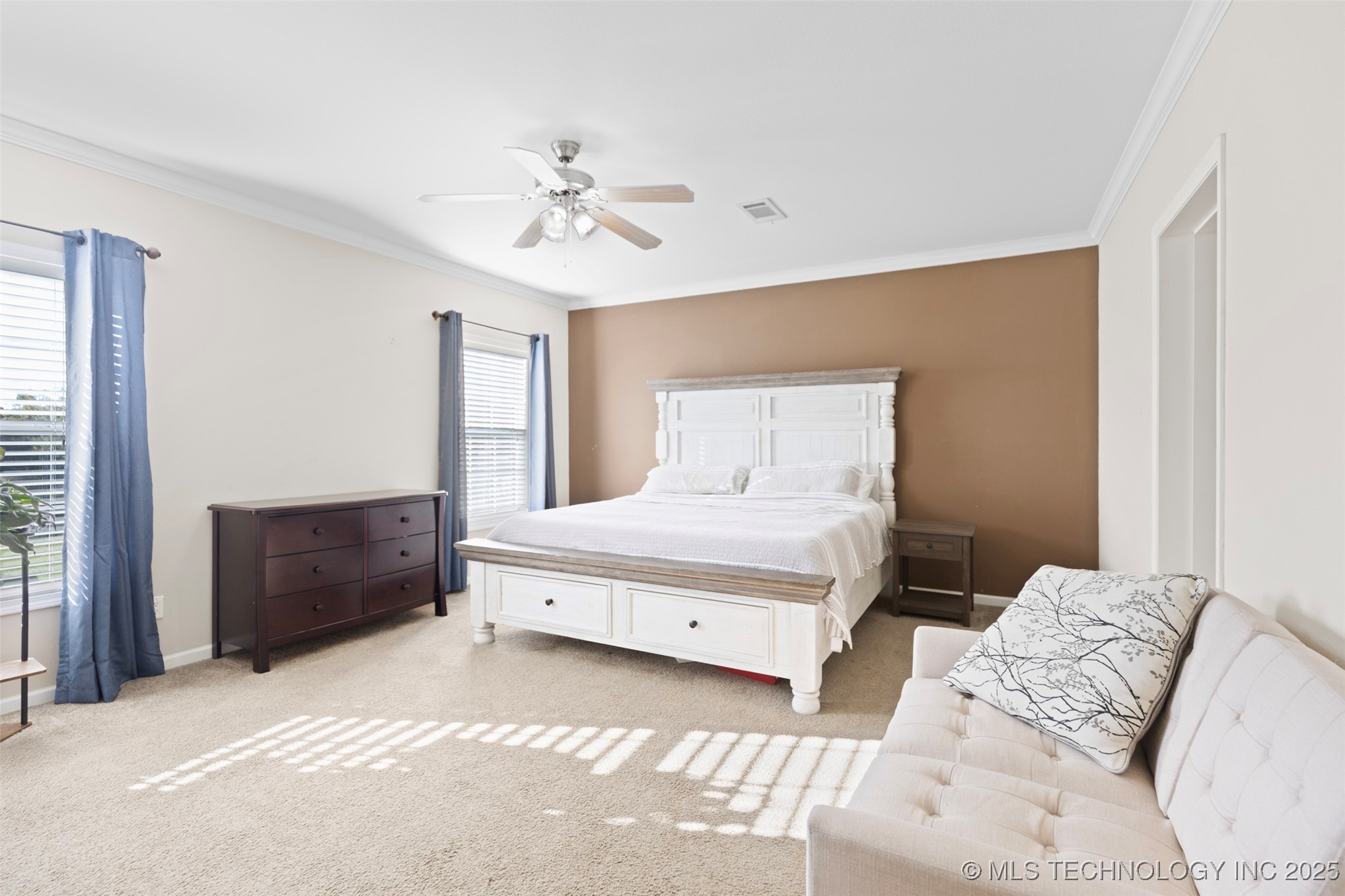 12538 N 68th West Avenue Property Photo 8