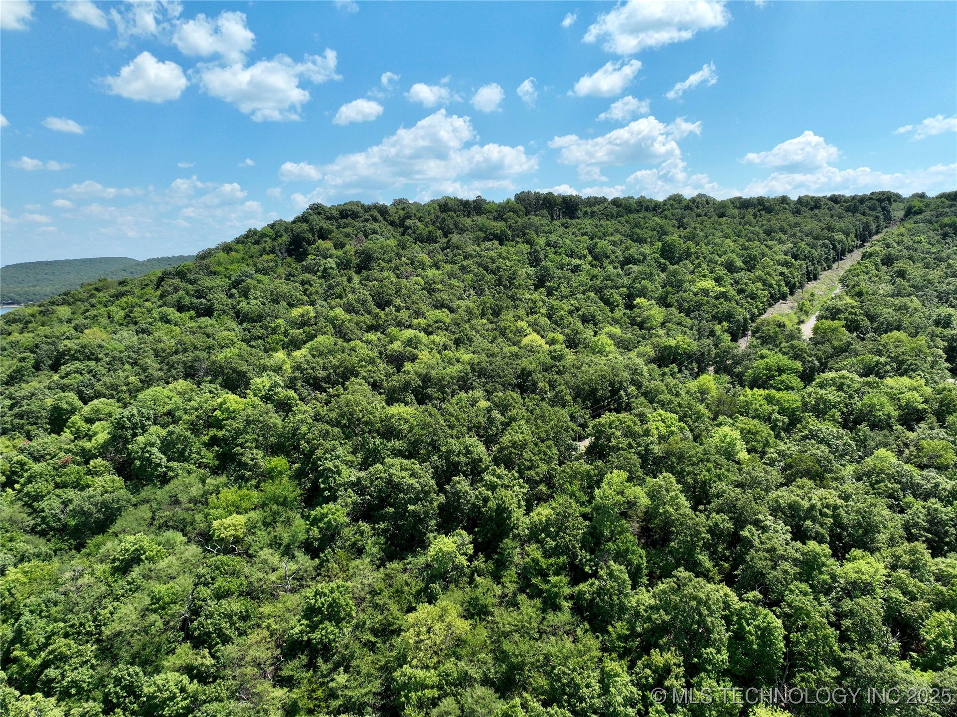 N Bk 1900 Road Property Photo 9