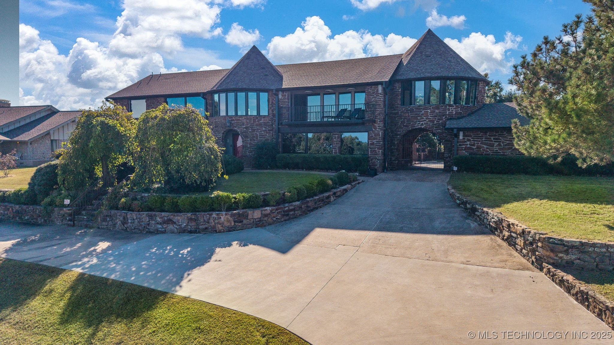 6642 E 60th Place Property Photo 1