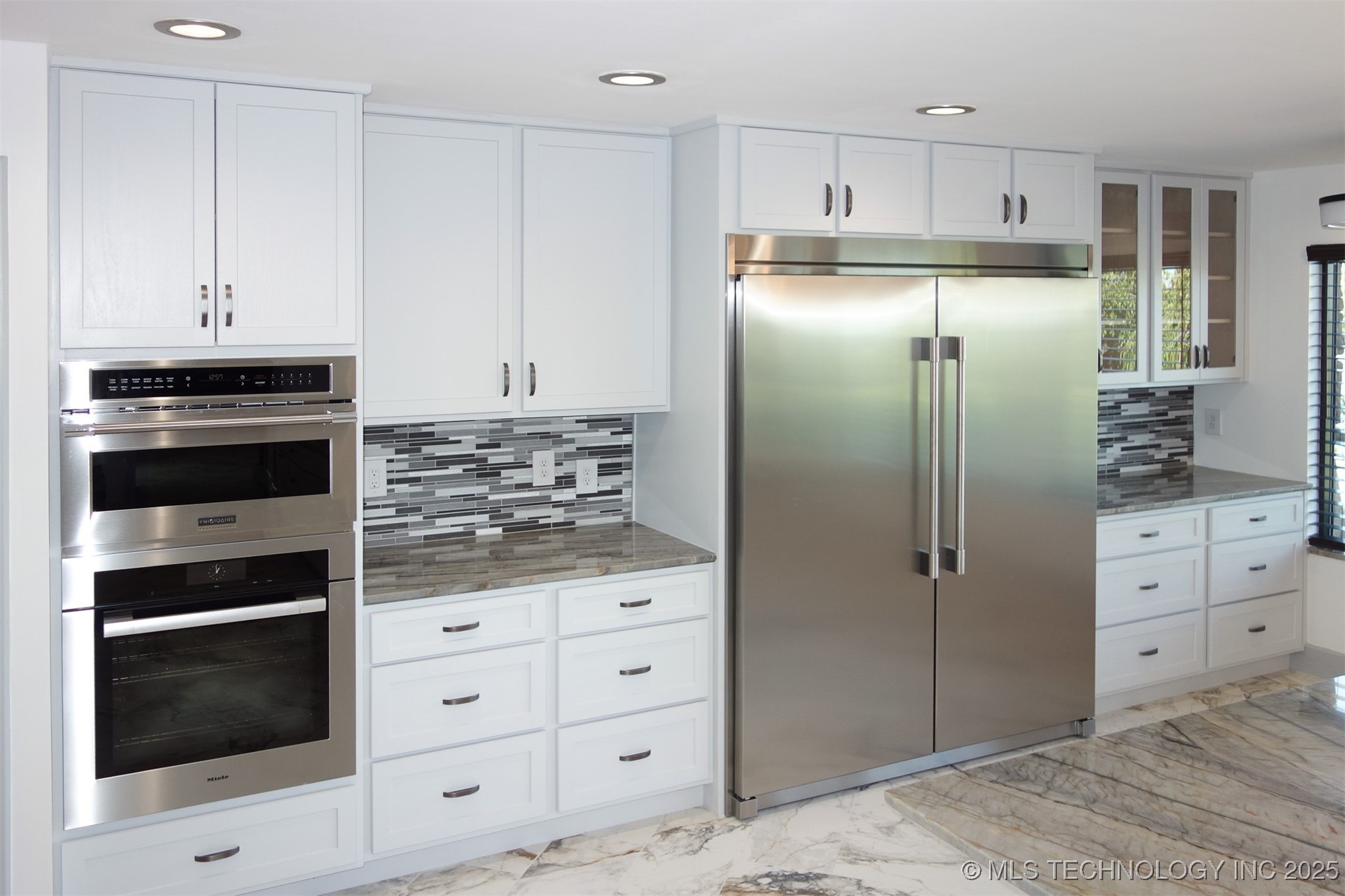 6642 E 60th Place Property Photo 9