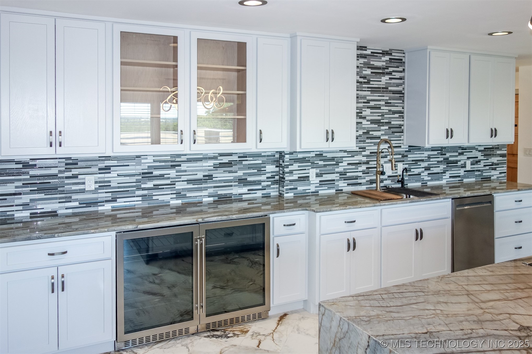 6642 E 60th Place Property Photo 10