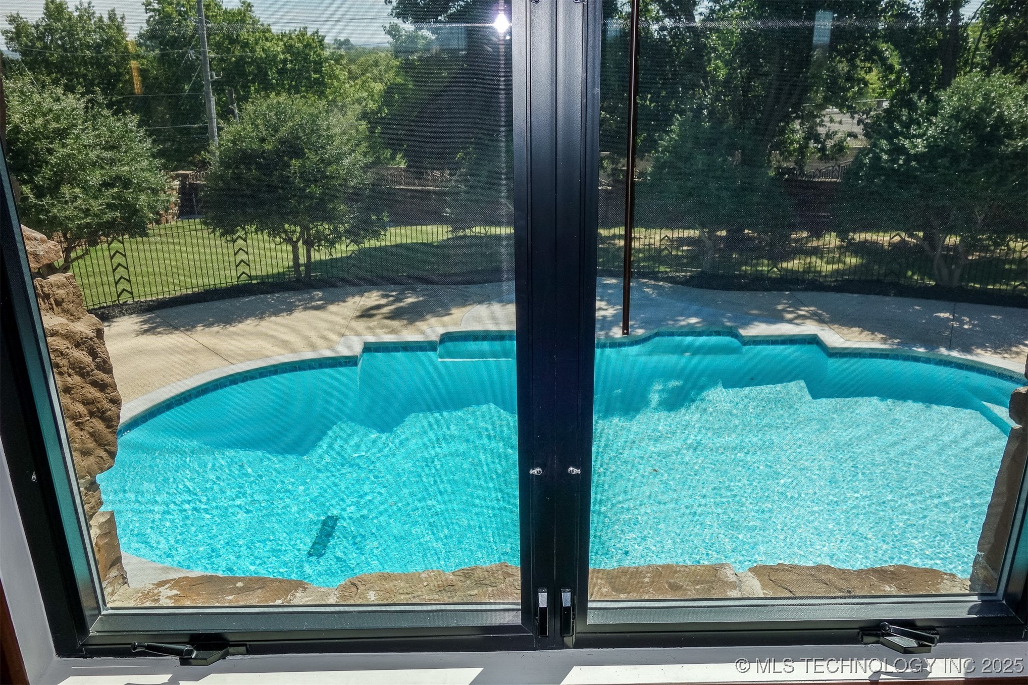 6642 E 60th Place Property Photo 21