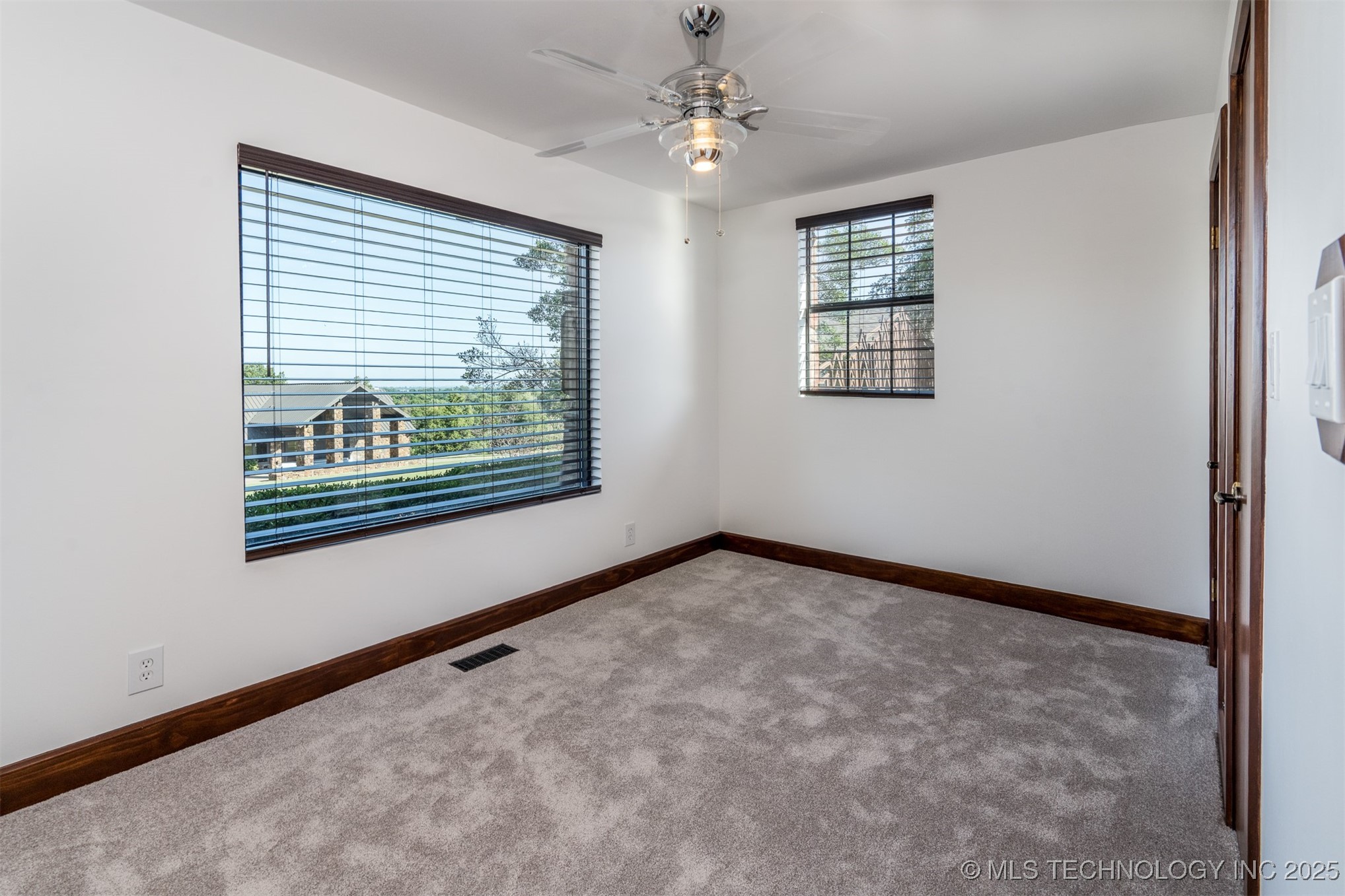 6642 E 60th Place Property Photo 23