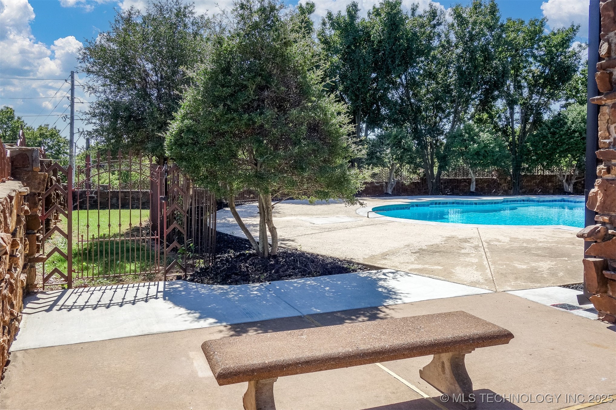 6642 E 60th Place Property Photo 28