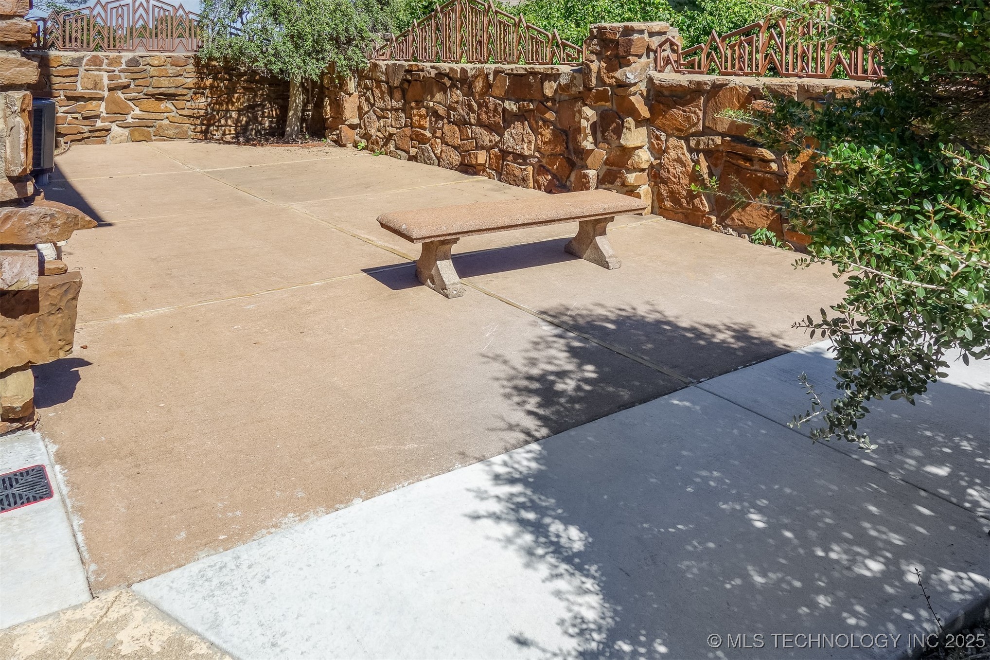 6642 E 60th Place Property Photo 29