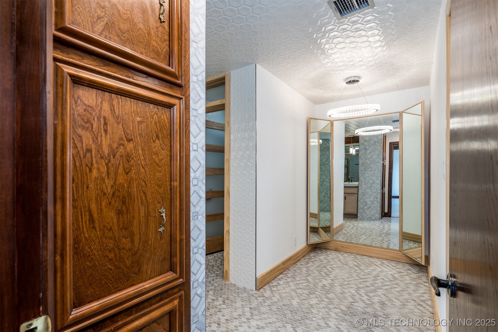 6642 E 60th Place Property Photo 43