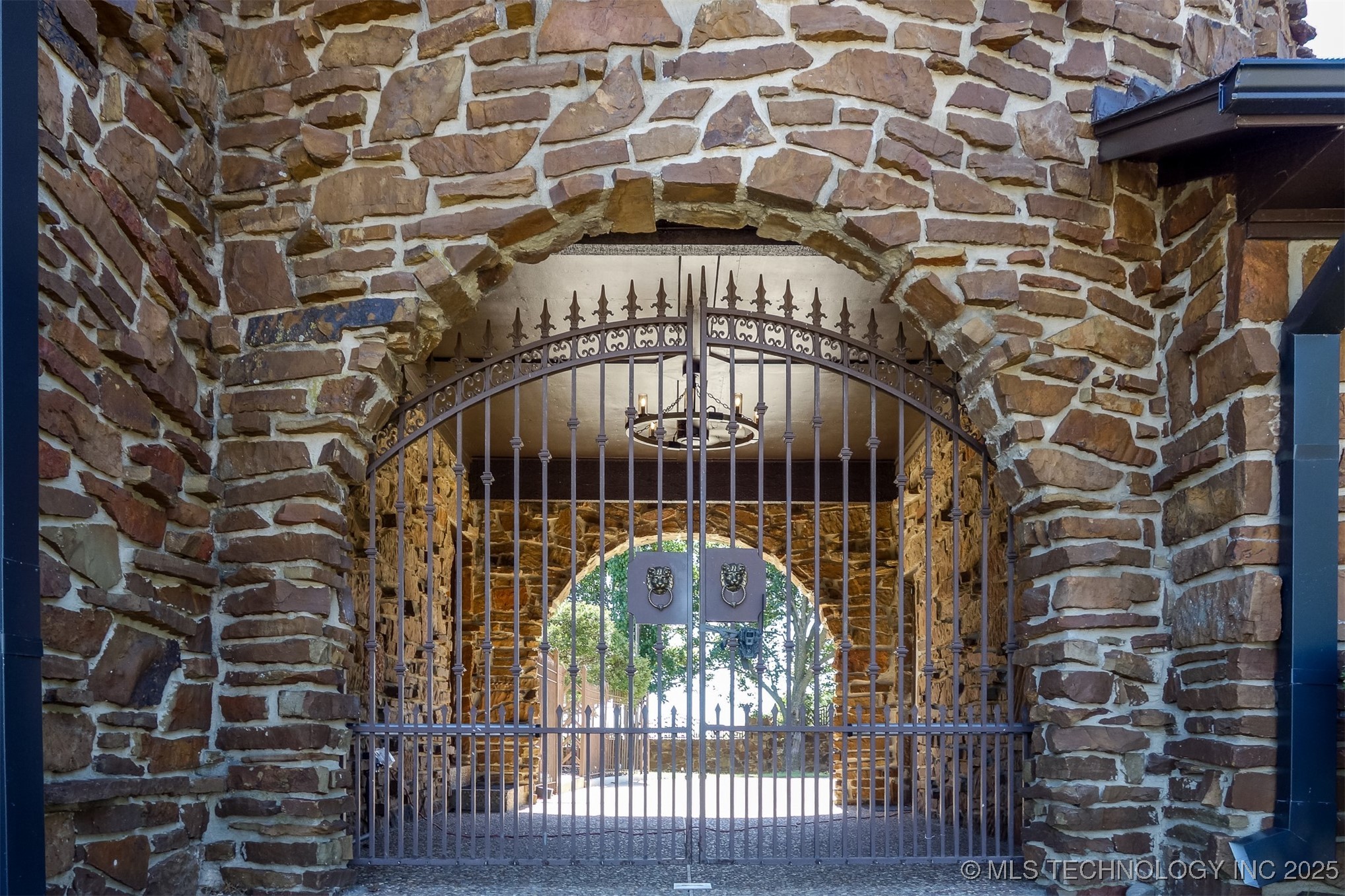 6642 E 60th Place Property Photo 53