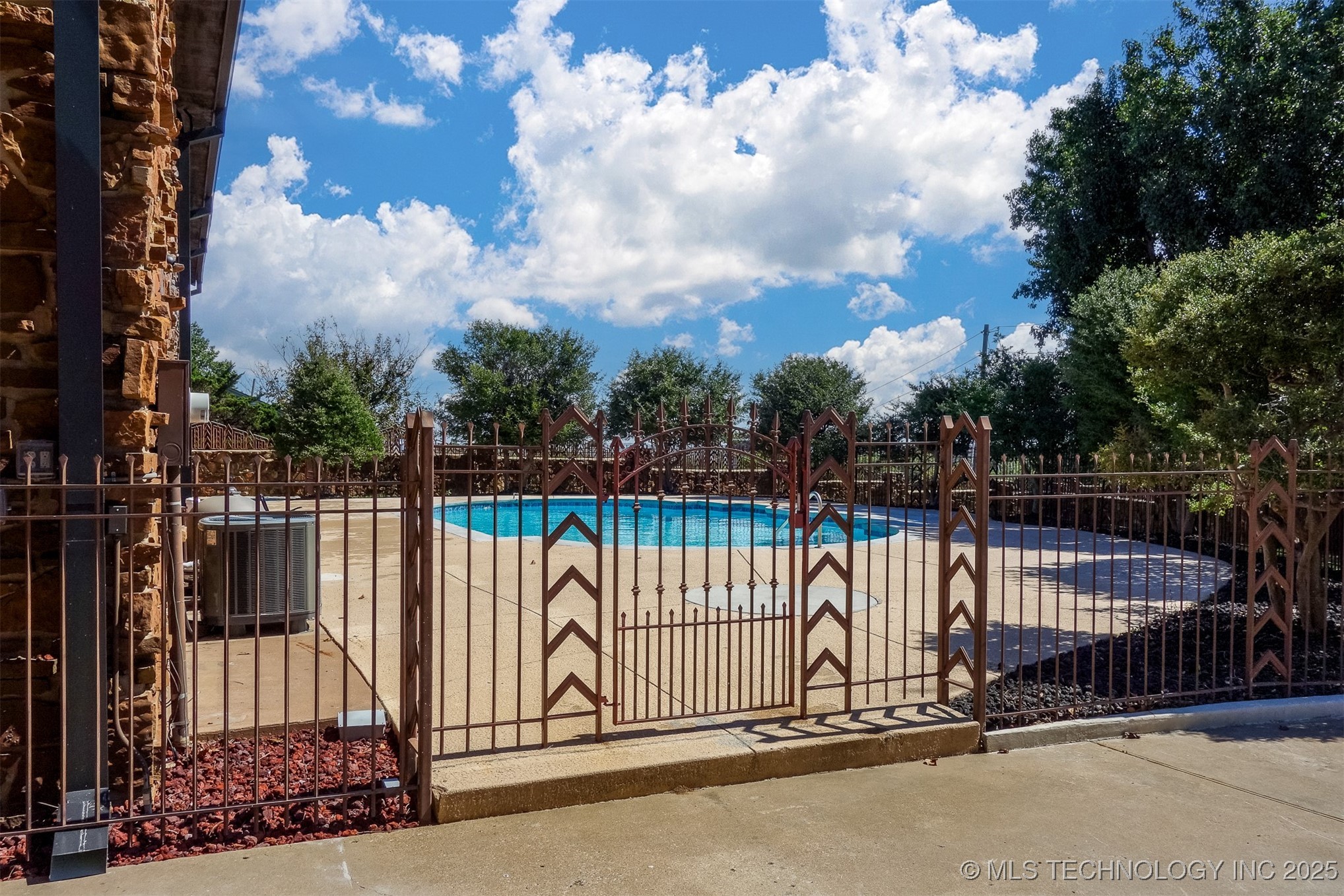 6642 E 60th Place Property Photo 56