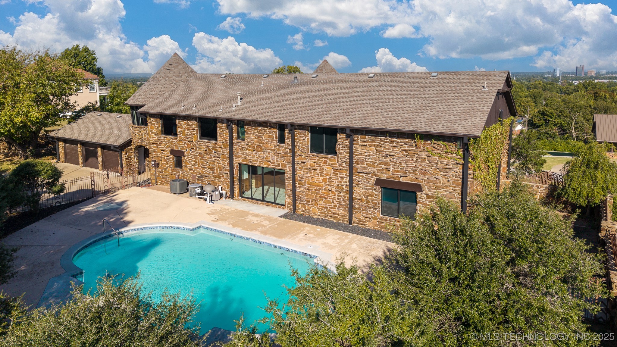 6642 E 60th Place Property Photo 62