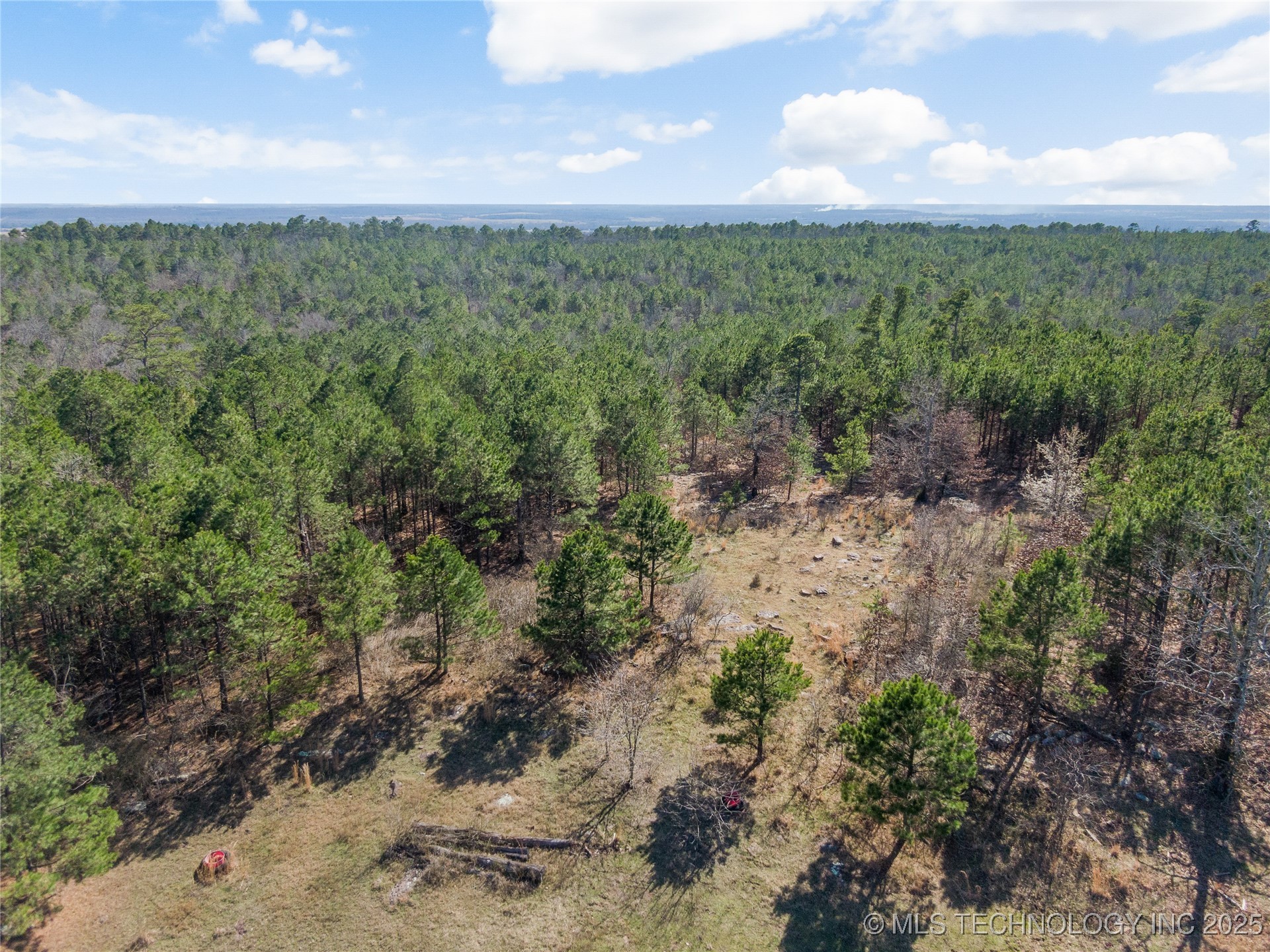 E 1860 Road Property Photo 8