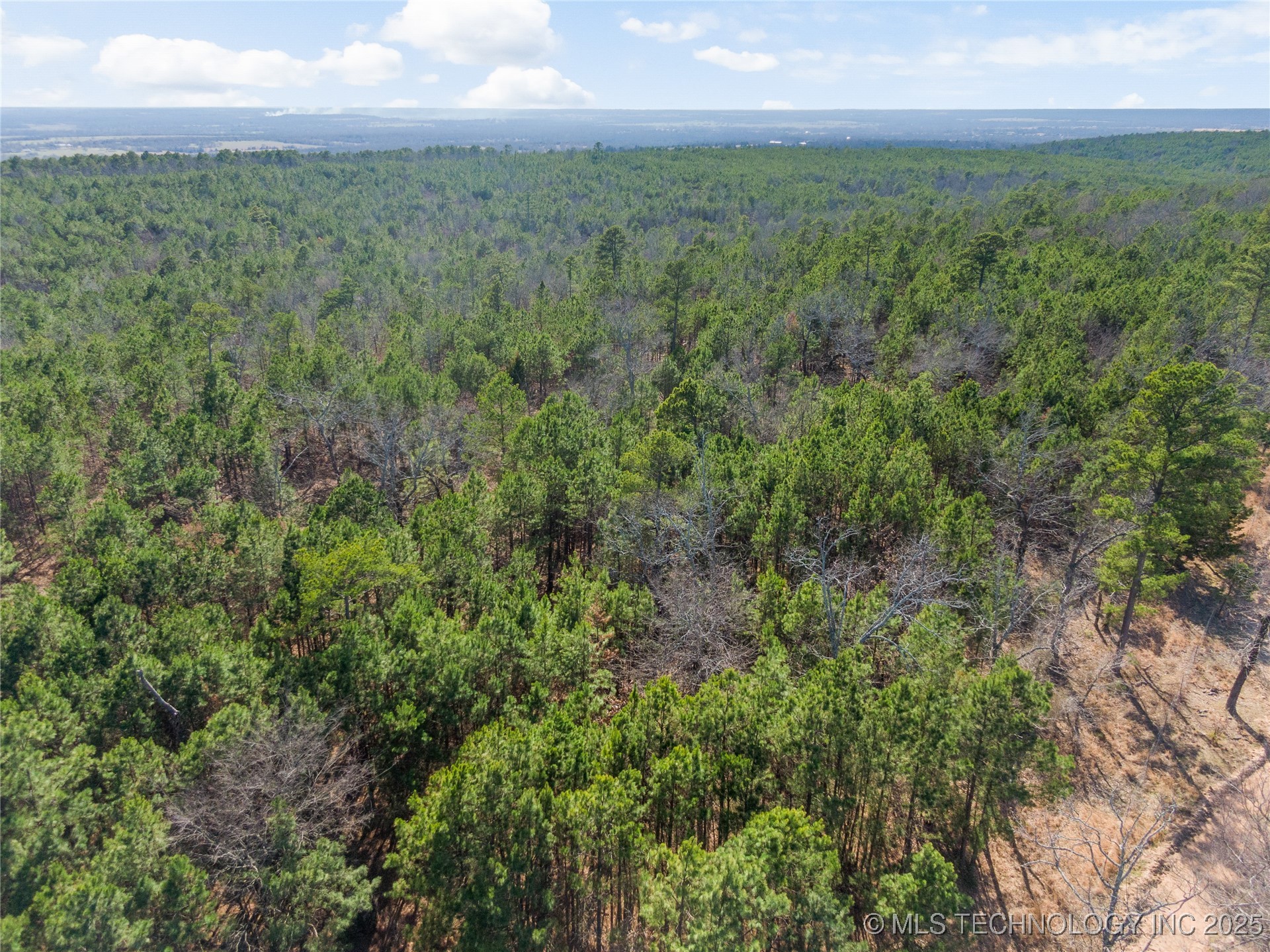 E 1860 Road Property Photo 9