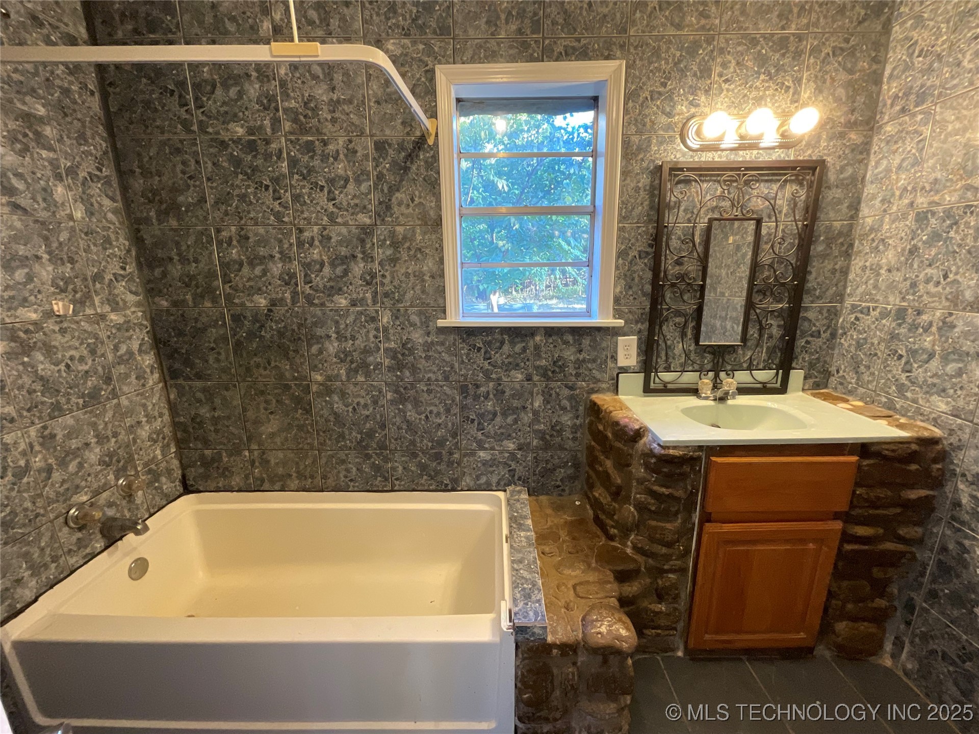 10250 E 580 Property Photo 20