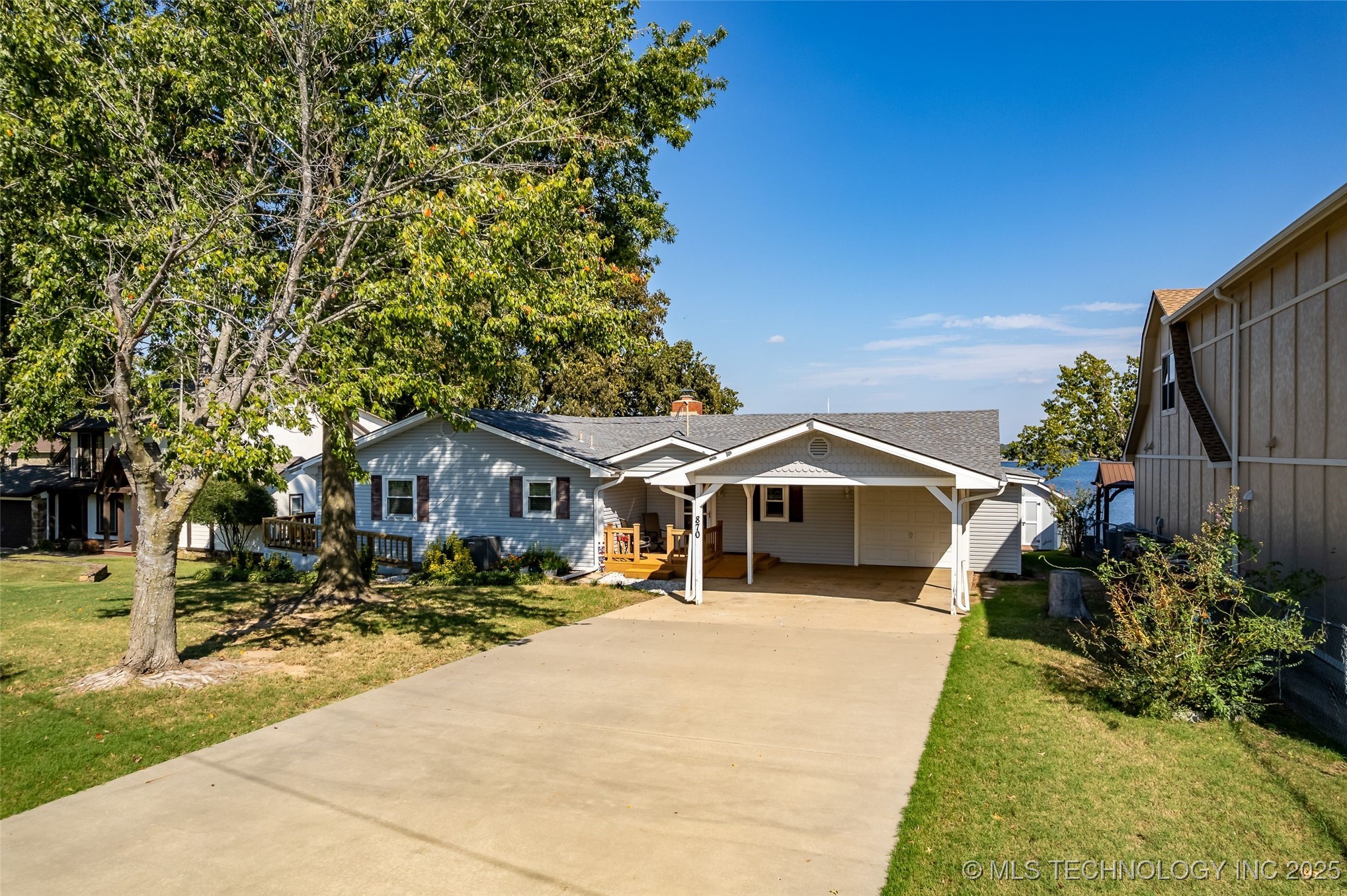 870 Morrow Drive Property Photo 4