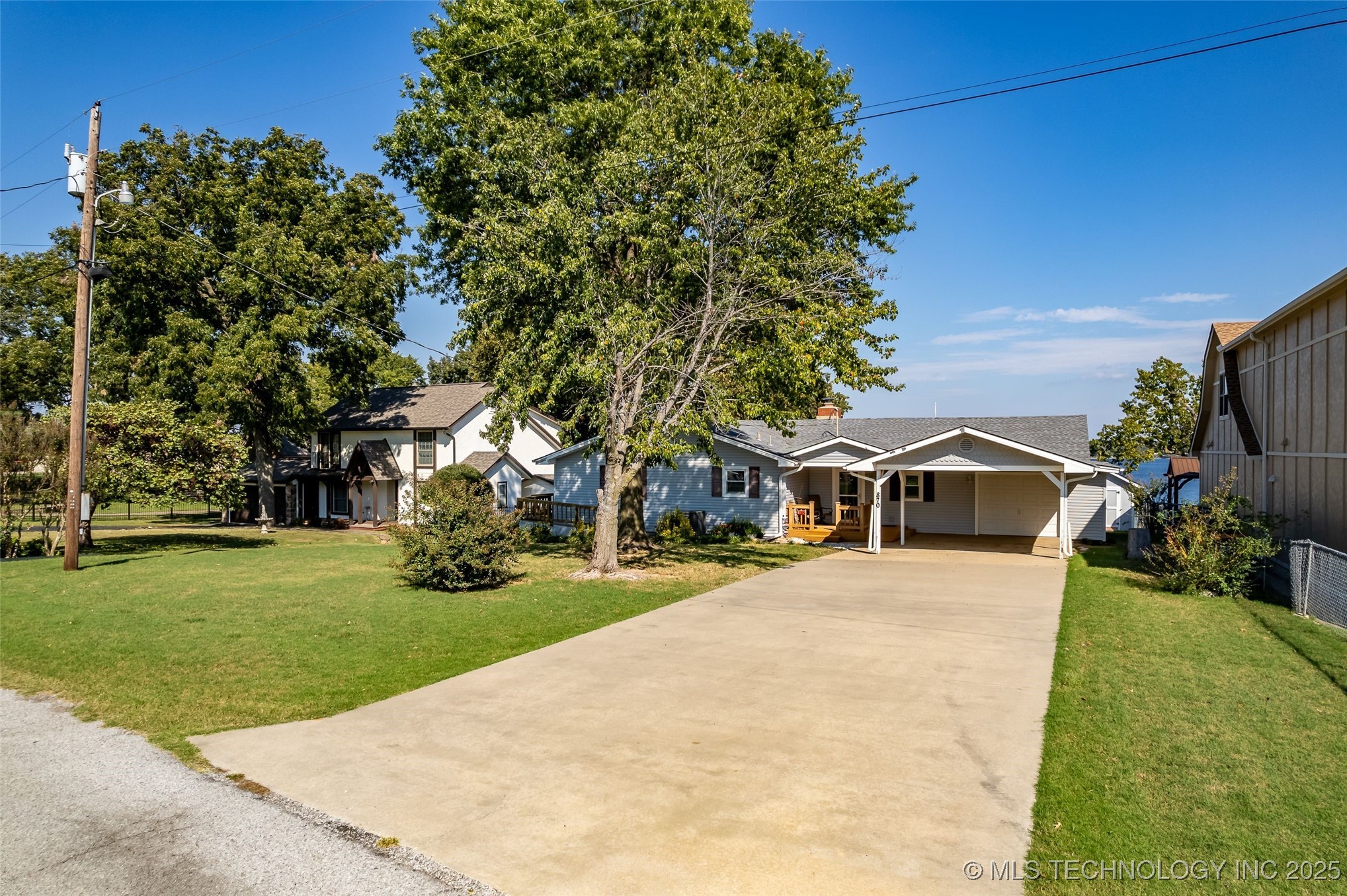 870 Morrow Drive Property Photo 7