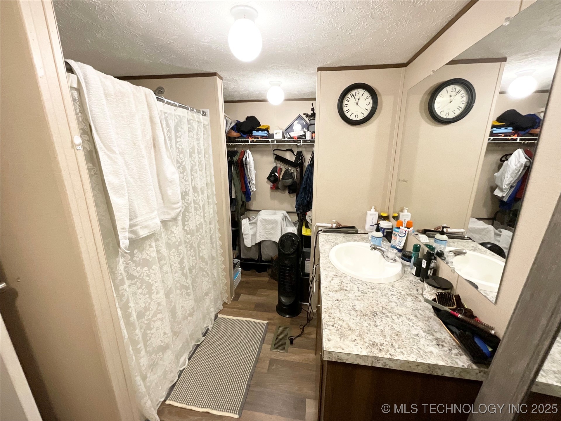 313 Hidden Hollow Property Photo 23